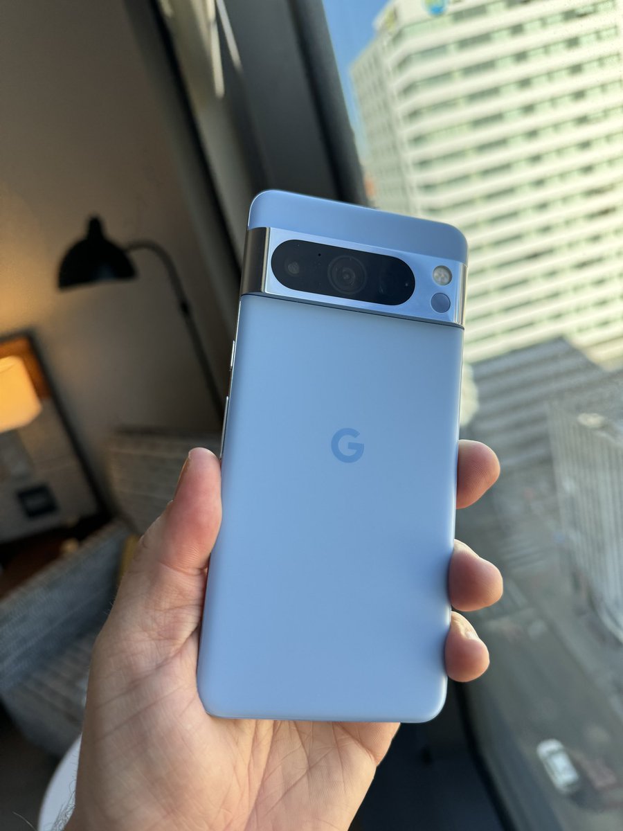 Sorry S24 Ultra…you ain’t it this year. #pixel8pro 👑