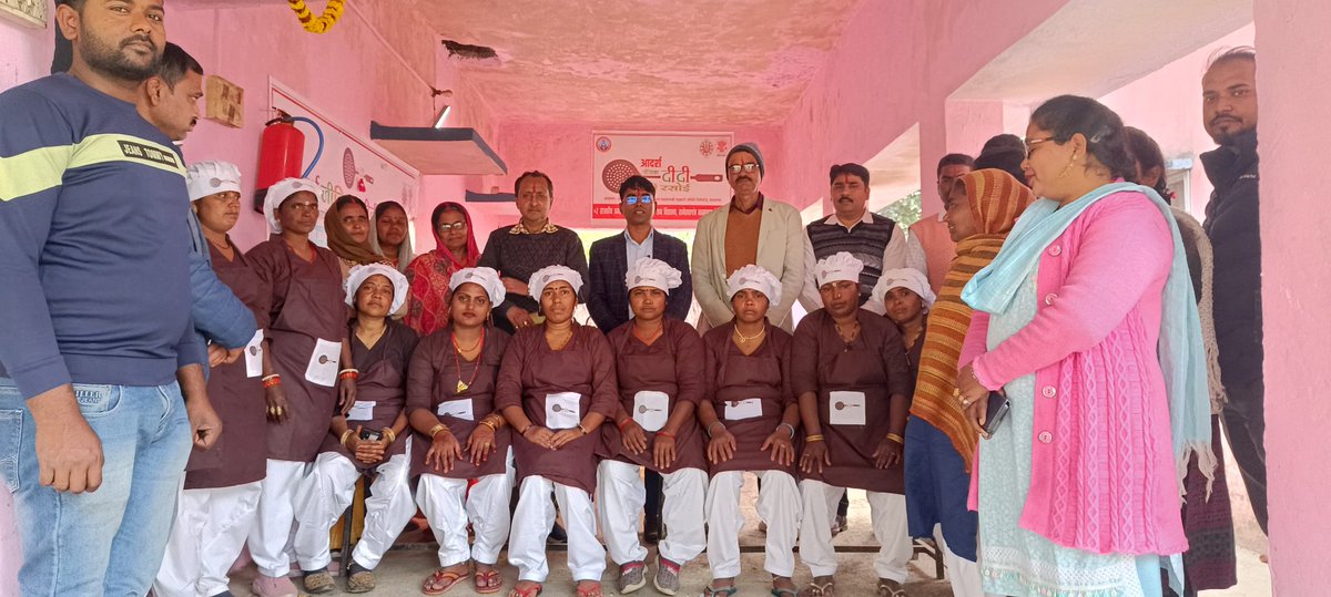 brlps_rohtas's tweet photo. Didi Ki Rasoi and Housekeeping Services inaugurated today by Jeevika In three SC ST Residential Schools.
DPM-Jeevika Mr.Prasann Kumar,BPM Sasaram inaugurated in Sasaram, whereas YP NF and BPM Rohtas inaugurated  in Nagatoli and Budhua(Rohtas)
@PrasannKumar12 
@brlps_jeevika https://t.co/vWbLlYwEaJ