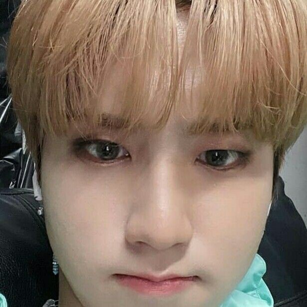hwngmoon_'s tweet photo. mi hannie precioso, espero te mejores pronto, te amo mucho mi ardillita 🤍
#GetWellSoonHan
#HAN #한
@Stray_Kids https://t.co/nQenpfYfiC