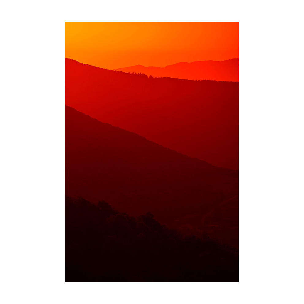 xaviermanrique's tweet photo. La pell de l’alba.
Sèrie Pell.
#pellproject #noumoodproject
#nature #mountains #dawn
#visualpoetry #artnature #artphoto
#poemavisual #bellesa #melangia
#misty #poetry #romantic
#landscapephotography #naturephtography #fineartphotography
#xmanrique https://t.co/GMRkJQ2ADg