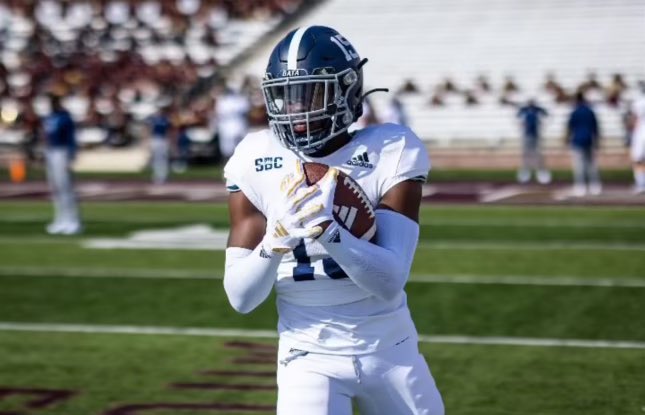 All Glory to God✝️, After a great conversation with <a href="/Coach_BBailey/">Brandon Bailey</a> I’m blessed to receive my 5th~D1 🅾️ffer from <a href="/GSAthletics_FB/">Georgia Southern Football</a> …<a href="/GSCoachHelton/">Clay Helton</a> <a href="/CoachSafford/">Darius Safford</a> <a href="/darius_eubanks/">Coach Banks</a> <a href="/CarlKearneyJr1/">Coach Kearney</a> <a href="/high_spalding/">Spalding High Football</a> <a href="/RodneyJ_4/">Rodney Jackson Jr🥀</a> <a href="/Rivals/">Rivals</a> <a href="/RecruitGeorgia/">Recruit Georgia</a> <a href="/MohrRecruiting/">Brian Mohr</a>  <a href="/PrinceGreen_11/">Prince Green👑</a>