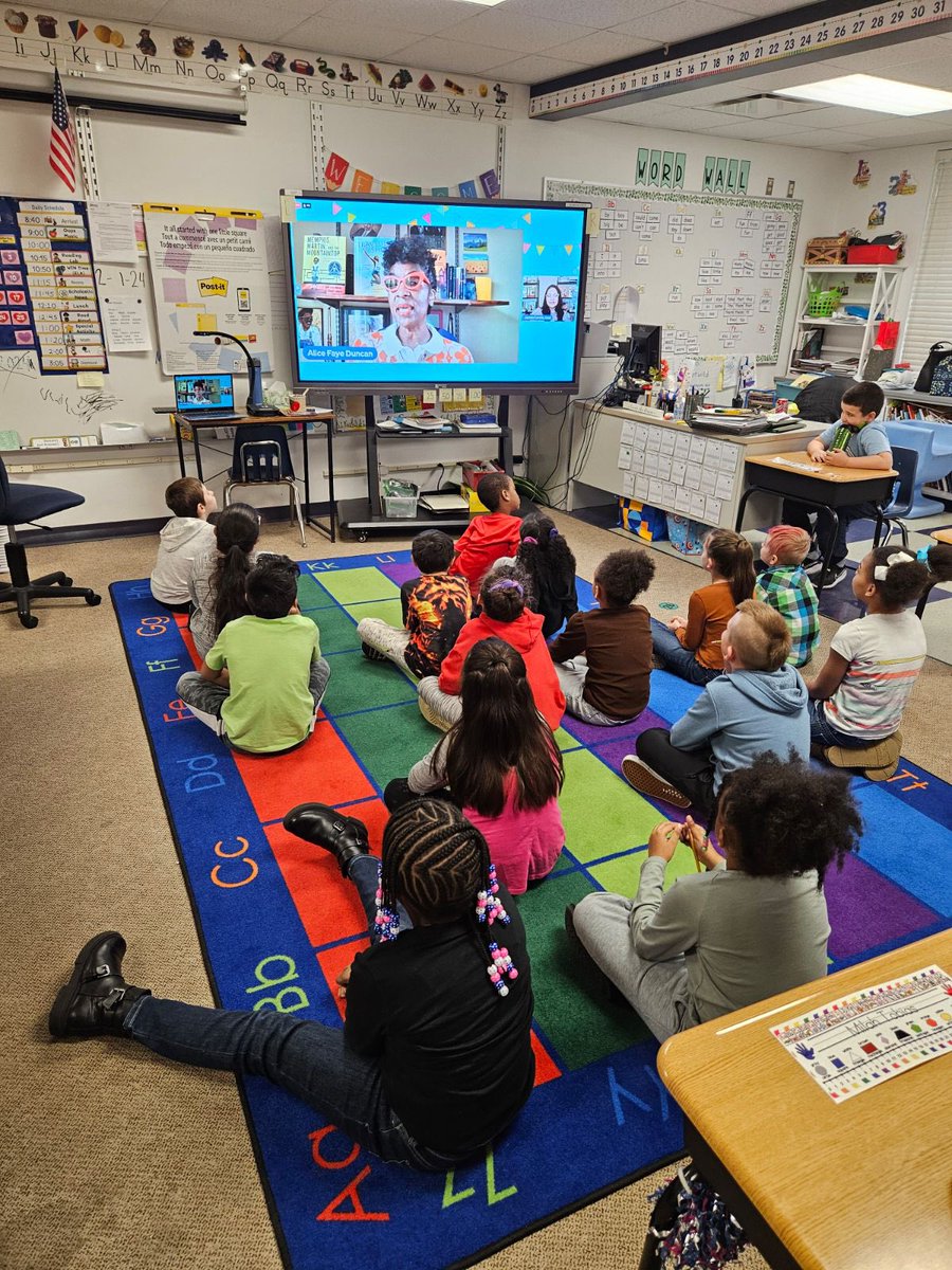 Englishvillage2's tweet photo. 🐻Mrs. Hart &amp; Ms. Walker’s class got to hear from author Alice Faye Duncan today. The topic was Learning Through History #evtheplacetobe🐾 @GCSDsuper @GCSDcommschools @Center4Youth https://t.co/u983oYWs3O