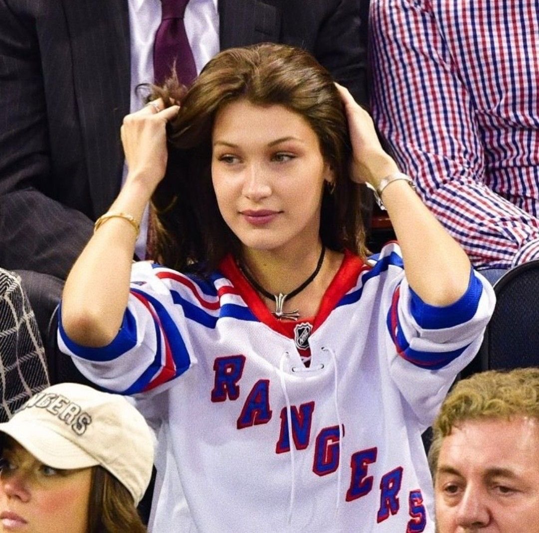 I mean, how can I resist such a beautiful person like you.