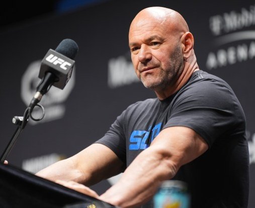 MMArena_'s tweet photo. Après le combat Sean Brady vs. Vicente Luque, c'est au tour de Poirier vs. Benoit Saint Denis d'être annulé.

La cause ?

l'UFC annonce des combats avant même qu'ils soient signés par les combattants.
Une catastrophe. https://t.co/A4MqBjFKpM