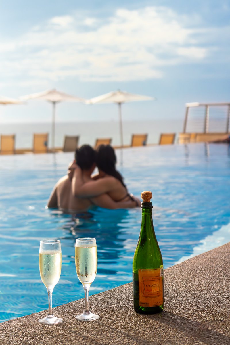 SunsetPlazaPV's tweet photo. At Sunset Plaza, love is found in every wave and reflected in every sunset. 🌹💑  https://t.co/Ty7vSVx9CZ

Celebrate this Valentine's Day at our exclusive luxury resort, where the beach is witness to romantic moments and unforgettable experiences 🏝️💖

#ValentinesDay #SunsetPlaza https://t.co/kzBlo9xv0V