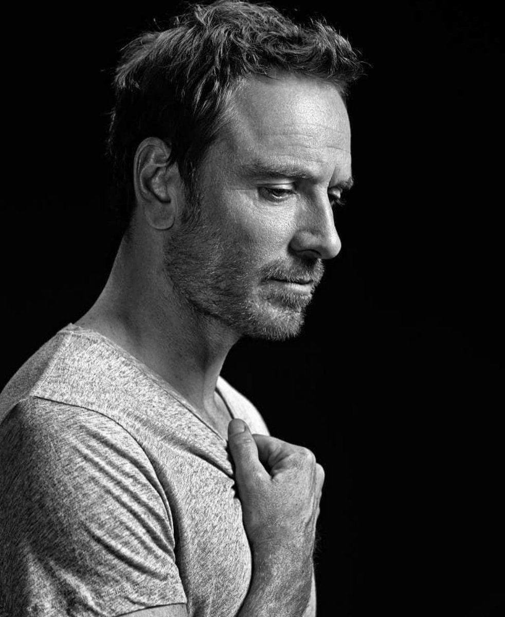 Guapazos's tweet photo. #MichaelFassbender https://t.co/M5iIvSmWh8