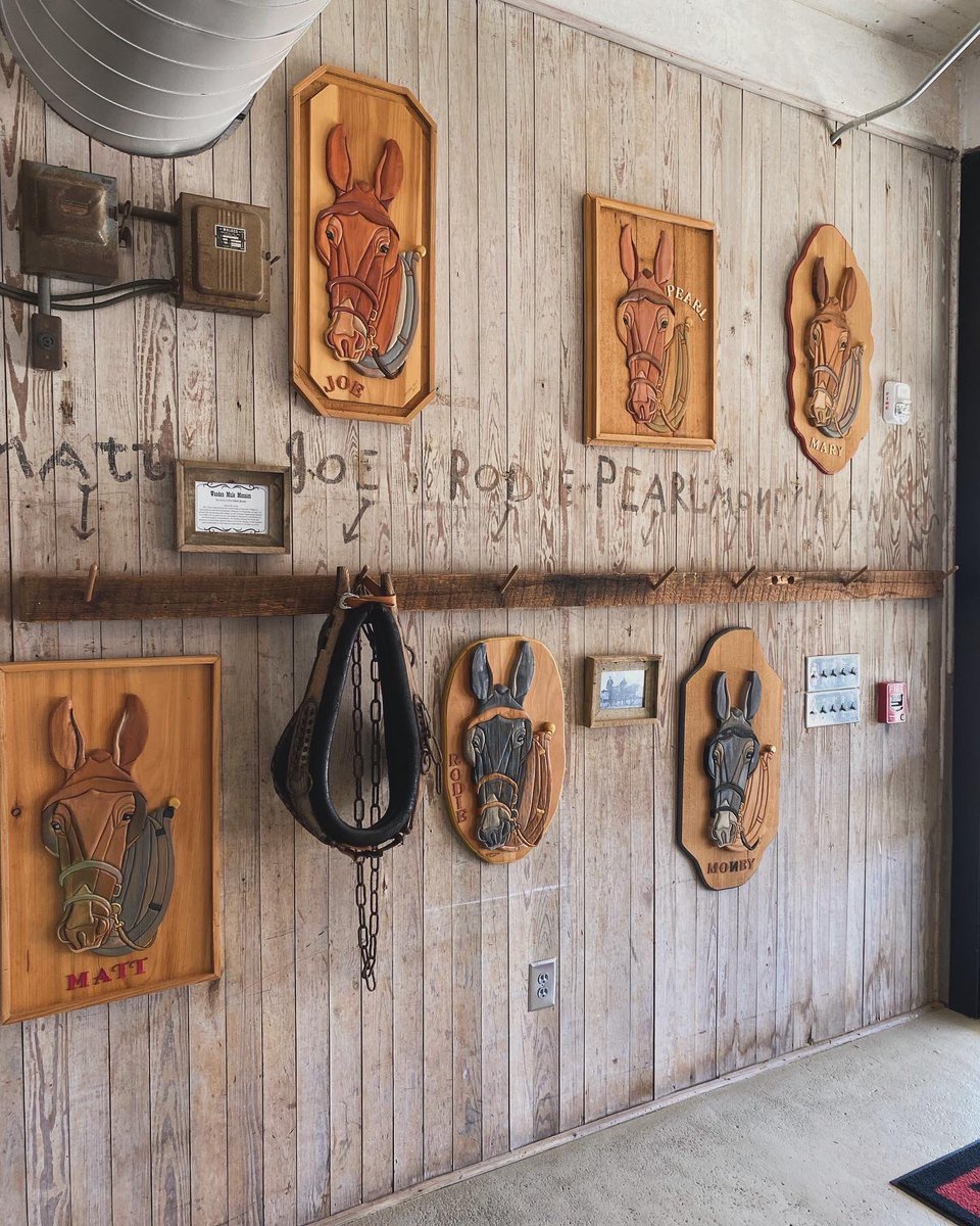 dockjones's tweet photo. Enjoyed a Structural Pest workshop at UGA Griffin campus today. This is the Old Mule Barn, circa 1913, used today as a cafe. #georgia #griffinga https://t.co/KNExmlCS4P