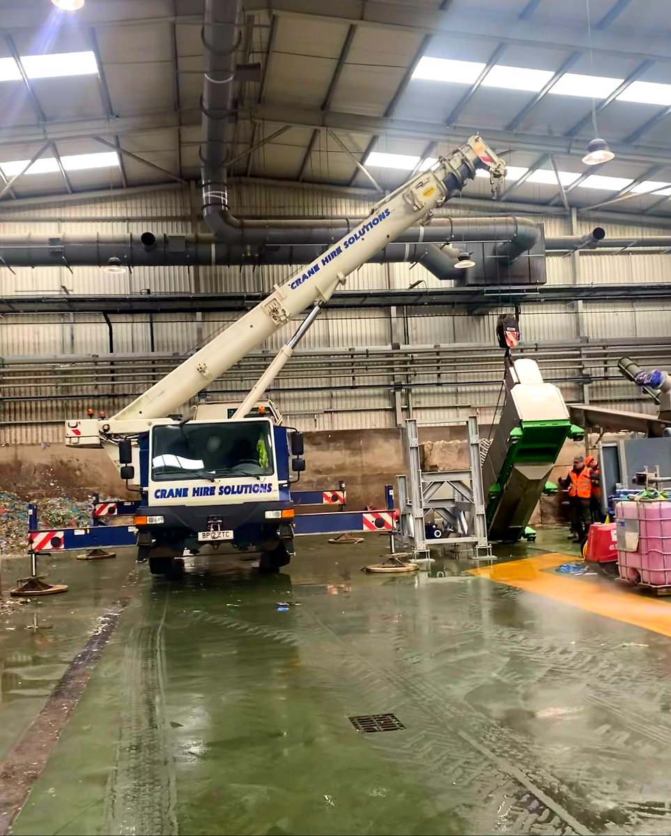 Crane hire solutions tweet media