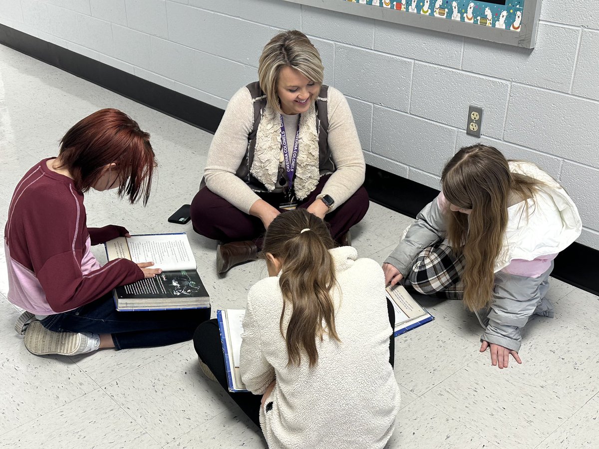 aabell94's tweet photo. Love my Superintendent Level Up Reading Club! Reading with students makes my heart happy. ❤️ https://t.co/n49a2LBg4w