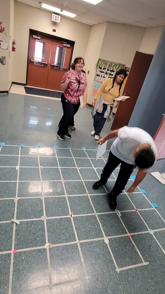 Roxologist's tweet image. Something about making your worksheets come alive!!!!!!!!!! I will always preach this!!! #learningSTYLES #TEACHINGstyles #KINESTHETIClearning @plumcreekelem