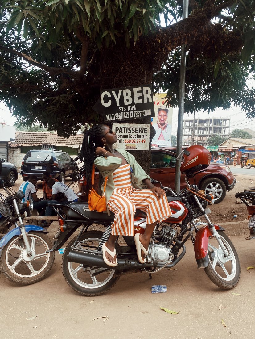 yasmin_tells's tweet photo. Happy New Month! Sending you prosperity, blessings and love from Guinea. 🇬🇳 

Bon Mois de Février! Je vous envoie des voeux de prospérité. Bénédictions et amour depuis la Guinée. 🇬🇳

#yasmintells #africatravel #guinea #conakry https://t.co/4xb4YqLfOx