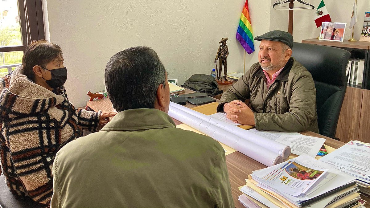 maxcorreah's tweet photo. #LegislarParaTransformar | Después de iniciar nuestro segundo periodo de sesiones, hoy recibí en la casa del pueblo a compañeros del municipio de #Lerma, seguimos trabajando para resolver sus solicitudes.
#DiputadoLocal
#Tlalnepantla https://t.co/zeMGyBiyqv