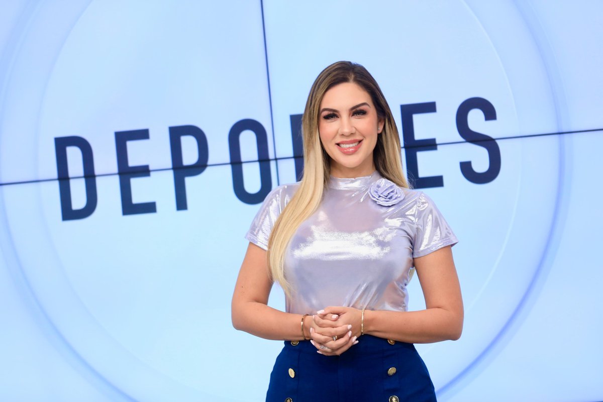 Canal10Sv's tweet photo. La información deportiva más destacada está en la edición del mediodía de @NoticieroSLV.⚽

Acompaña a @AlejandraMegan6 con todos los detalles. https://t.co/yF3IYtgggA