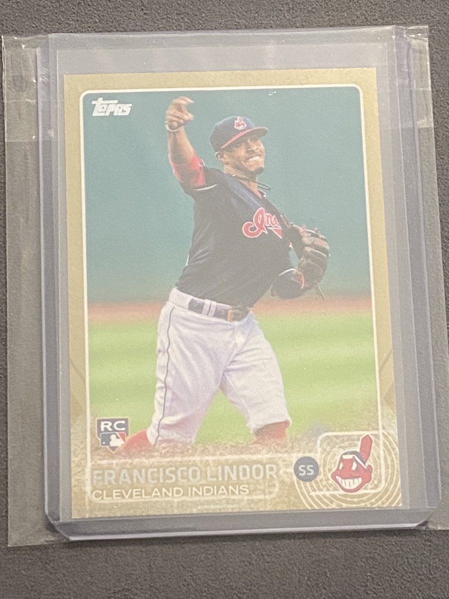 CardTossChamp's tweet photo. @CardPurchaser Working on my Active WAR leaders with their Topps Gold RC.

Francisco Lindor-  4.7 WAR avg over his 9 years.  #15 active. 

#/2015 #US82 https://t.co/y2ana5qhiY