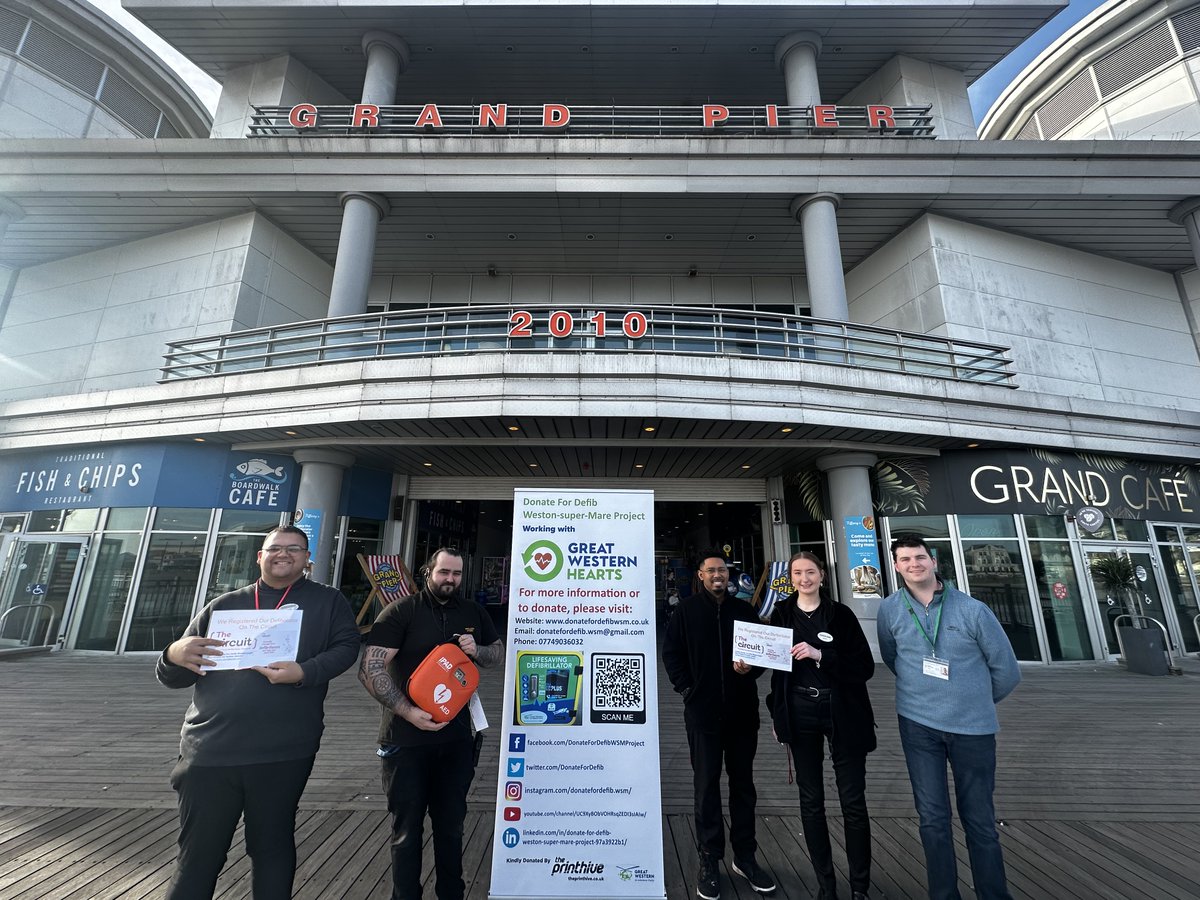 Great to visit @GrandPier today to support them with the registration via The Circuit of the defib they had purchased. The defib is restricted and is accessible when open, but security is available when closed! Thanks for the support and warm welcome! Banner used from @PrintHive