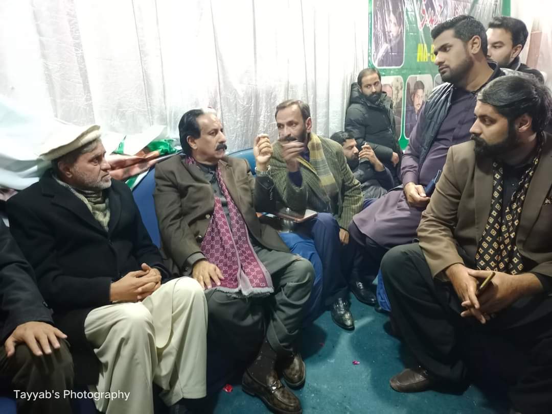 ChRKuko's tweet photo. سینئر مسلم لیگی رہنماء چوہدری رضوان علی ککو کی جانب سے آج کامیاب جلسہ ہوا جس میں کثیر تعداد میں سیاسی سخصیات و تاجران اوراہلیان حلقہ NA-57 /PP-18 نے شرکت کی ۔ شرکا سے مرکزی قائدین سابق سینیٹر چوہدری تنویر خان ، دانیال چوہدری ، ورکرز کی آواز سجاد خان نے خطاب کیا ۔
#Elections2024 https://t.co/wyRUgttNOE