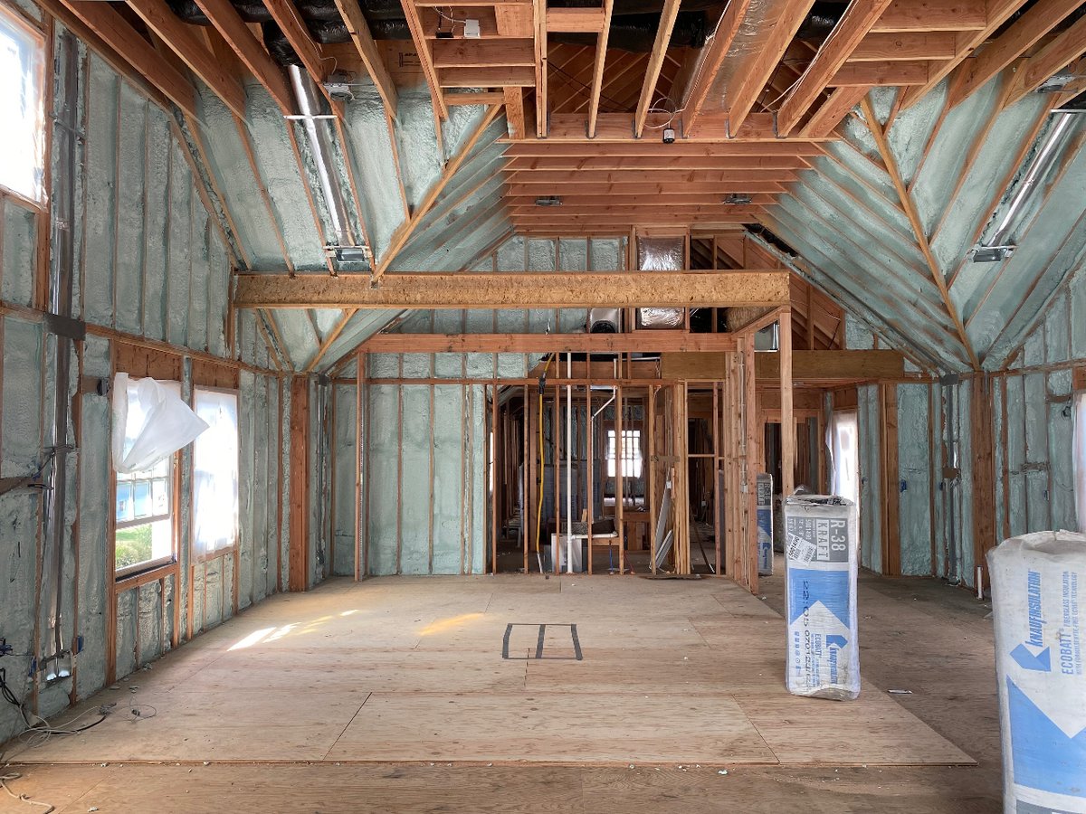 InHomeGolfSims's tweet image. Just wrapped up a new custom sim and it looks absolutely incredible! Love seeing the Uneekor Eye XO

#golfSimulator #GolfSimulators #GolfSim #SimulatorGolf #IndoorGolf #ScreenGolf #Uneekor #AboutGolf #InteriorDesign #GolfSwing  #LuxuryHome #HomeRenovation  #HomeDesign