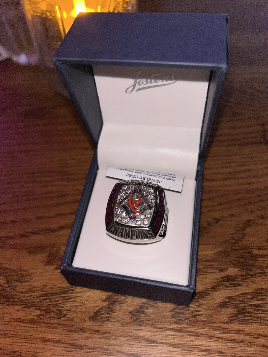 DinosBaseball's tweet photo. Last night our players and coaches received their rings from our first Canadian College World Series Championship in program history! It was a fantastic evening with team members, along with friends and family, to celebrate the accomplishment! https://t.co/ZbCzaA7bwL