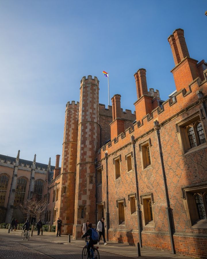 Cambridge University tweet media