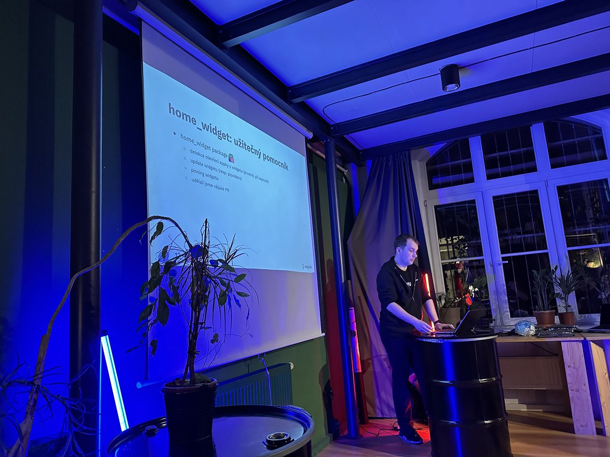 tenhobi's tweet image. @petrnymsa at #FlutterPrague talking with me about home widgets on Android, including home widget package. (Thanks @ABausG) 🔥