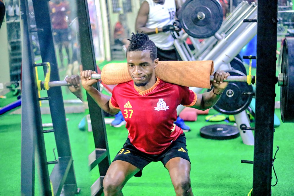 miltonkarisa29's tweet photo. Kukakolamu mpaka kuwulila bubi ๐๏ธโโ๏ธ๐
@VipersSC #MK29 #GodFirst https://t.co/vbrIBXgoYv