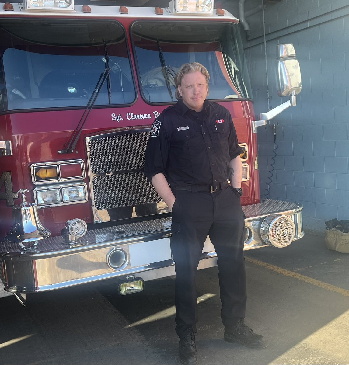 Shaun_Koren's tweet photo. Work work work
#fire #FIRE #firefighter #firedepartment #firedept #firehall #firetruck #laddertruck #pumper https://t.co/Od7V8gF8Pd