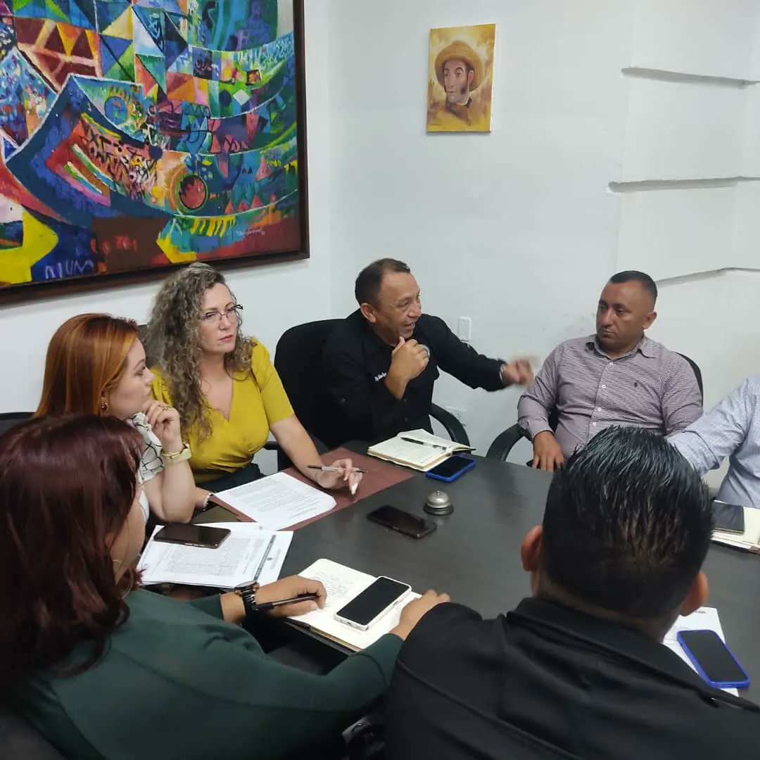 charlychaves's tweet photo. #Tachira
#CLET Sesión Ordinaria del 1ero de Febrero de 2024, Legislamos para Servir al Pueblo!!!
@NicolasMaduro
@FreddyBernal
@charlychaves https://t.co/MjDAKyBtys