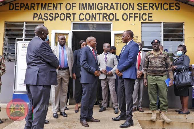 roba_eli's tweet image. Kithure kindiki gets a lion share of corruption proceedings from Nyayo House every day and that's why he nolonger interested in actioning to bring sanity in that house. Kenyans to suffer more.

#FreeMyPassport