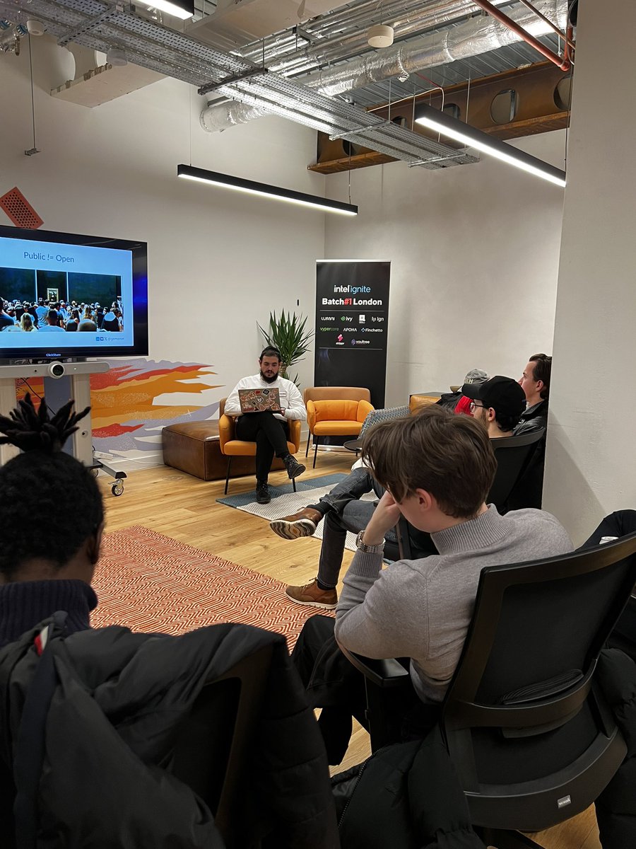 DeveloperFilip's tweet image. We just hosted our first meetup in London. Thanks all for coming. Thank you to @IntelIgnite for letting us use the space!