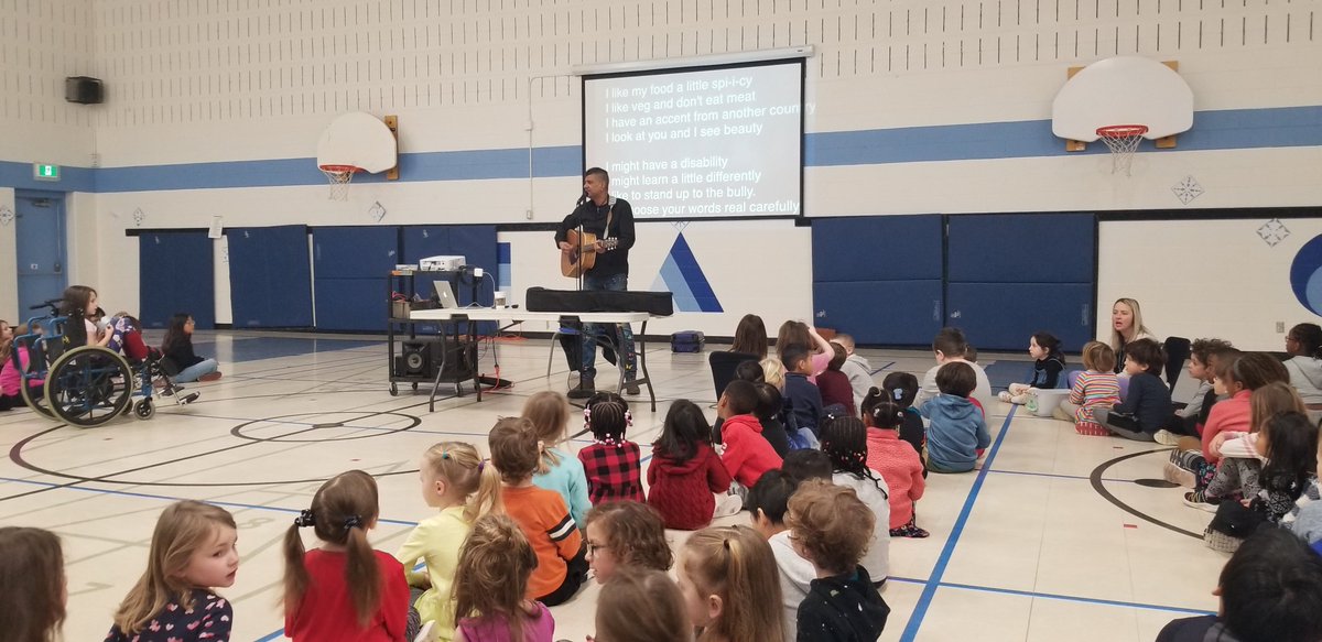 MrDeLima1's tweet photo. We enjoyed a presentation about being unique and kindness today from Chris D'Souza. https://t.co/sVWRL5x1hP