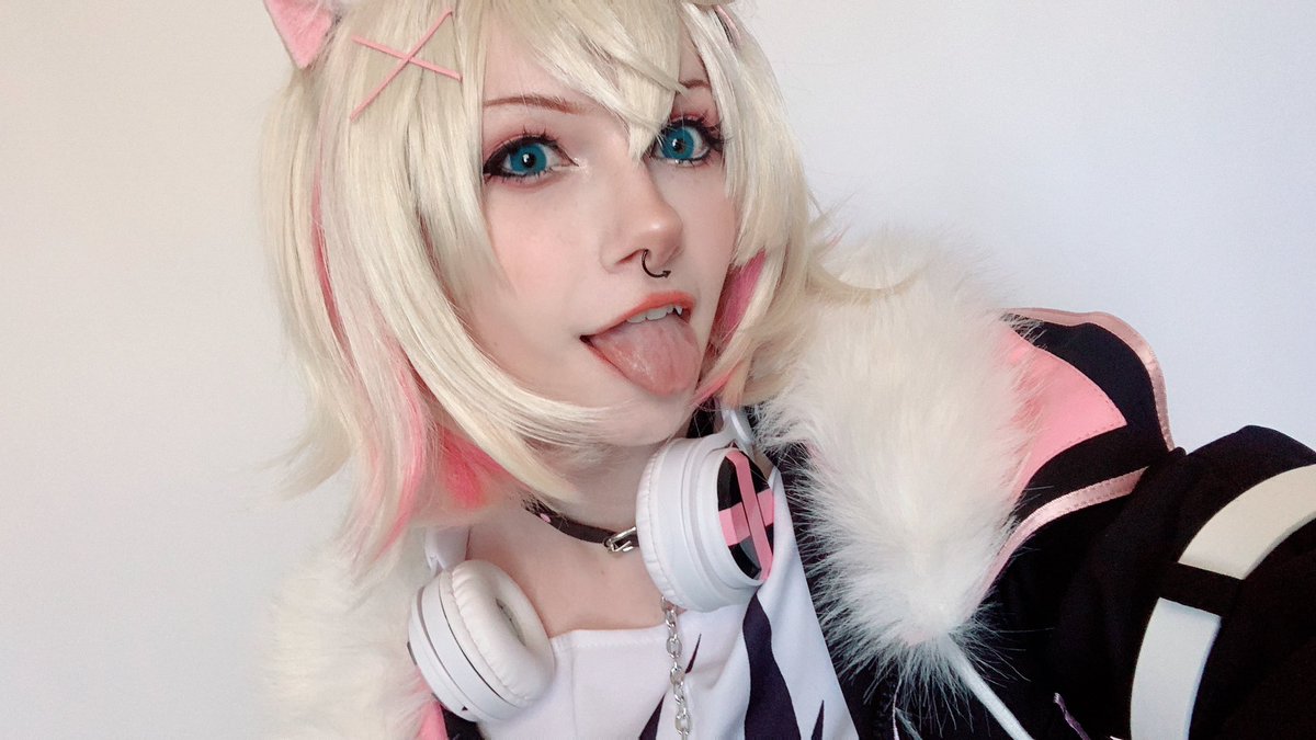 toxicosplays's tweet image. HAPPY BIRTHDAY FUWAMOCO!! BAU BAU BAU!!! 💖💖 #FWMCpix #FWMCbday24