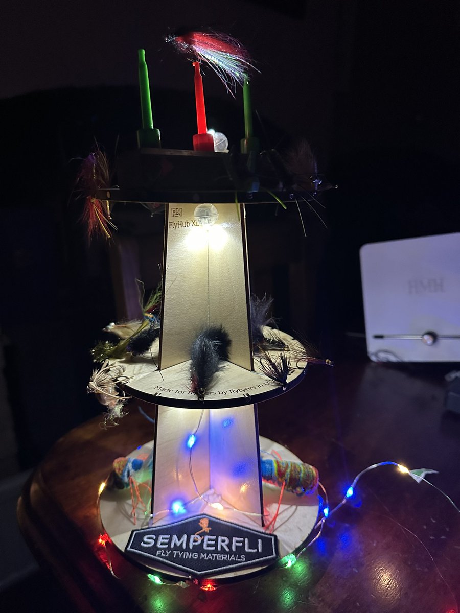 Picked up the amazing #flyhub at the Edison flyfishing show a great way to display your flies, added some lighting and shows off to great effect #flytyingforautism #flytying #semperfli