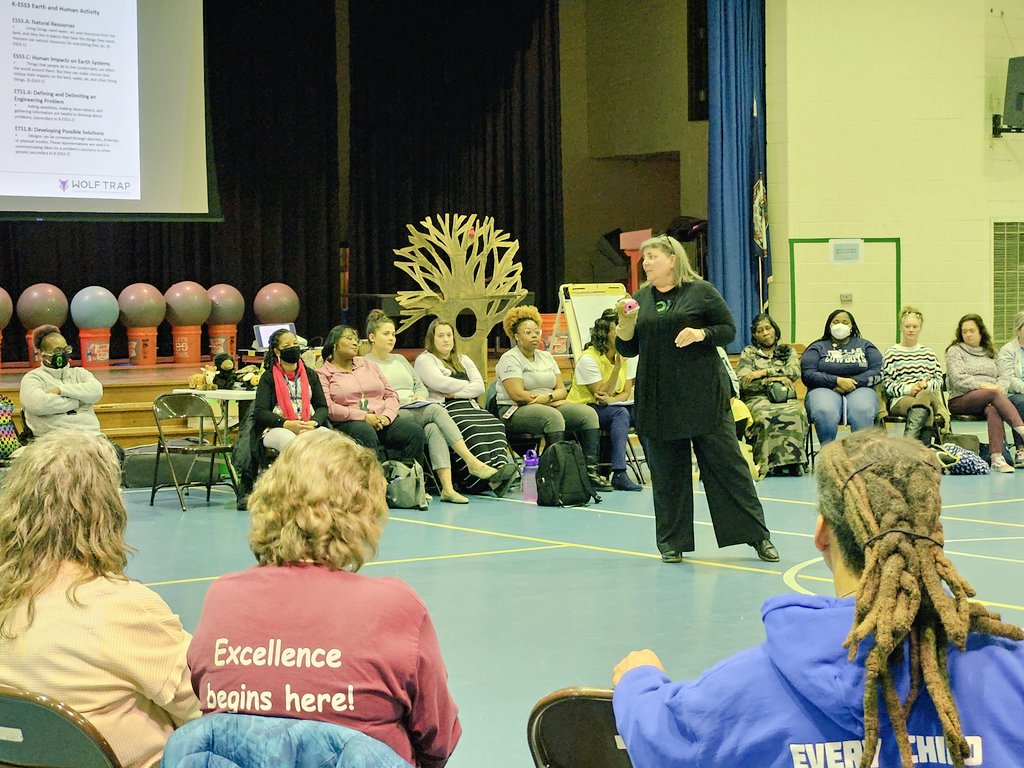 Thank you @WolfTrap_Edu for a fun and engaging professional learning session! Our #SPSEarlyChildhood team loved starting off the morning with some puppet play😀