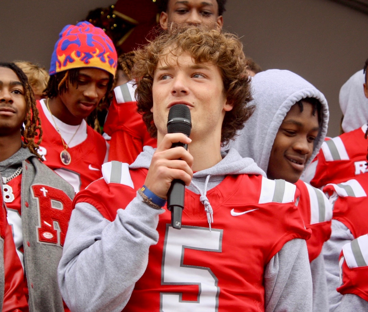 After much prayer and consideration, I have decided to not play college football. Thank you to all of the coaches who recruited and offered me. All of my coaches and teammates, y’all have molded me the man I am today. Thank you, I love y’all so much! Forever a Bearcat! 
❤️5️⃣