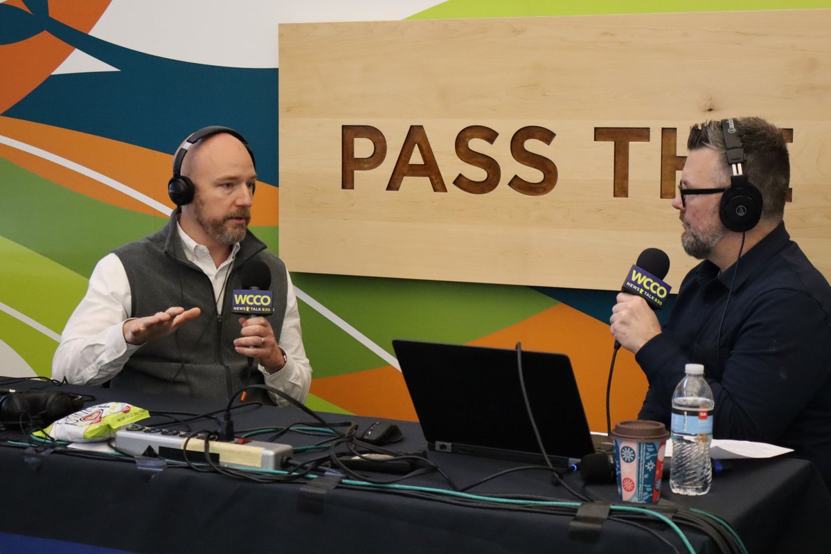 zrodvold's tweet photo. Had the opportunity to talk to @wccoradio's Adam Carter for #LetsKickHungerDay about how @2harvest is looking at the role of public policy when it comes to ending #hunger in MN - and how important every single dollar donated is to our work. Give today at https://t.co/JQ2XUi9pMZ! https://t.co/O6JLWhv4qt