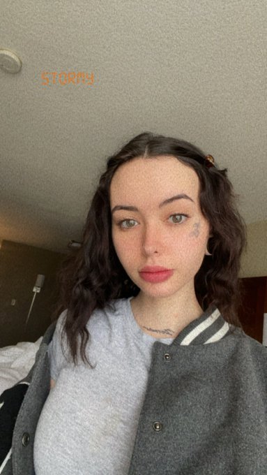 I have a sore throat and I&rsquo;m in the car for the next 6 hours. Keep me company 😔 https://t.co/zQXKkMd<a href="/tag/mvsales"class="tags"><span>#mvsales</span></a>