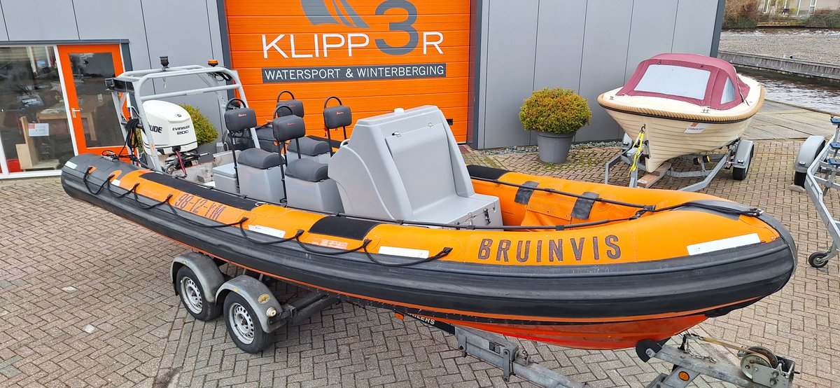 MarkBax77's tweet photo. NU BIJ KLIPPER3: Een ex. KNRM Atlantic 21 RIB. Deze heeft gevaren bij  station Ter Heijde. Deze RIB draagt een stuk historie met zich mee. Wij zoeken een koper die dit op waarde weet te schatten. Bel voor informatie 0644663303 https://t.co/lnk2wXw5t0