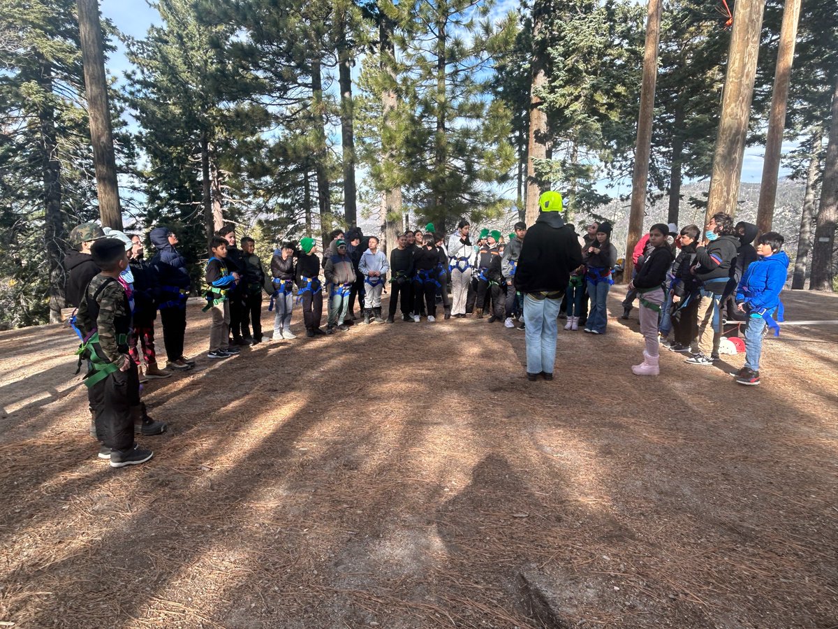 PricePanthers's tweet image. Our 5th graders are having a blast at Camp Pali this week! 🏔️🌲What a difference a day makes! 🌤️❄️