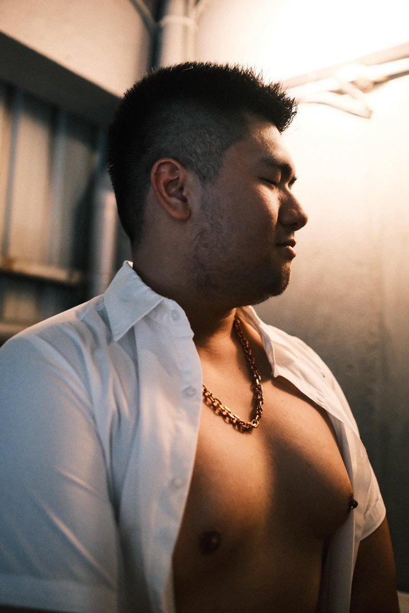 那天被學長罵爆的時候
我真的臉臭的要死
自己要我大力一點
怎麼可以對我那麼兇😡

📷：<a href="/becool02031/">小夫</a> 

#TAIWAN #西門 #GAY #asianbears
#taiwanbear #gay #taiwan #西門 #紅樓 #台北地標  #lgbtq🌈 #熊兒日常 #gaybear