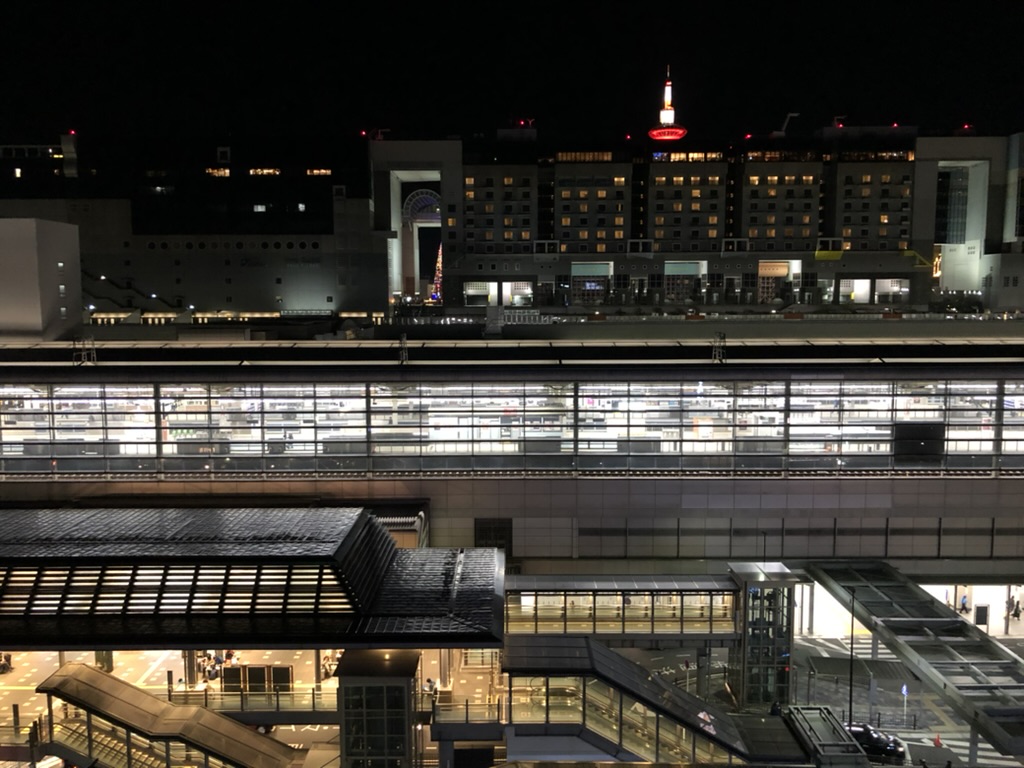 🇯🇵 L'histoire de mon documentaire sur les gares japonaises ! 

Tout commence fin 2019 après un voyage au Japon. Je tombe sous le charme des gares japonaises et je décide de me lancer dans le projet d'un documentaire sur ce sujet. 

#Japon #documentaire #gare #vivreapassion