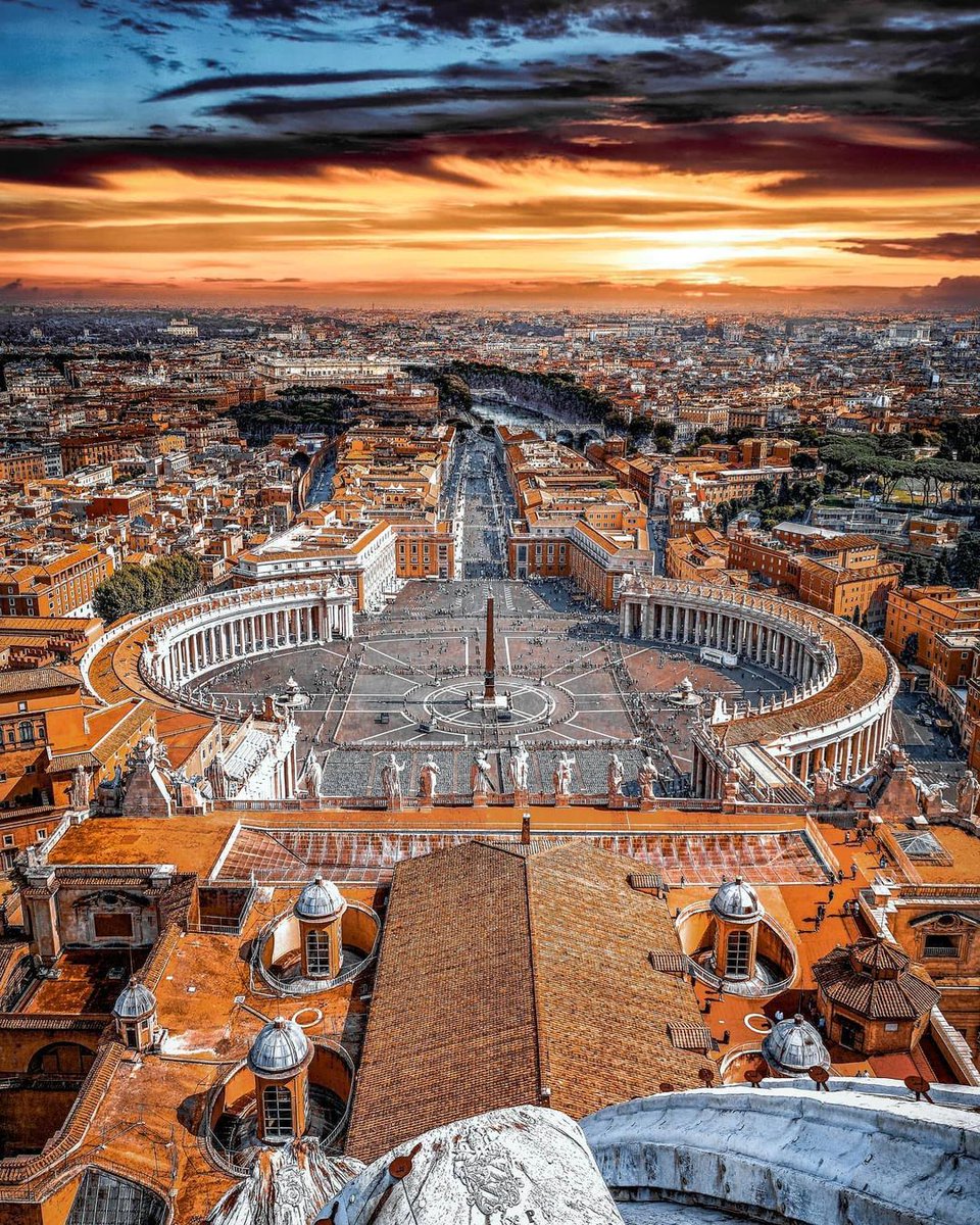 JamesLucasIT's tweet photo. St. Peter's Square, Vatican City https://t.co/r3LkRrvccN