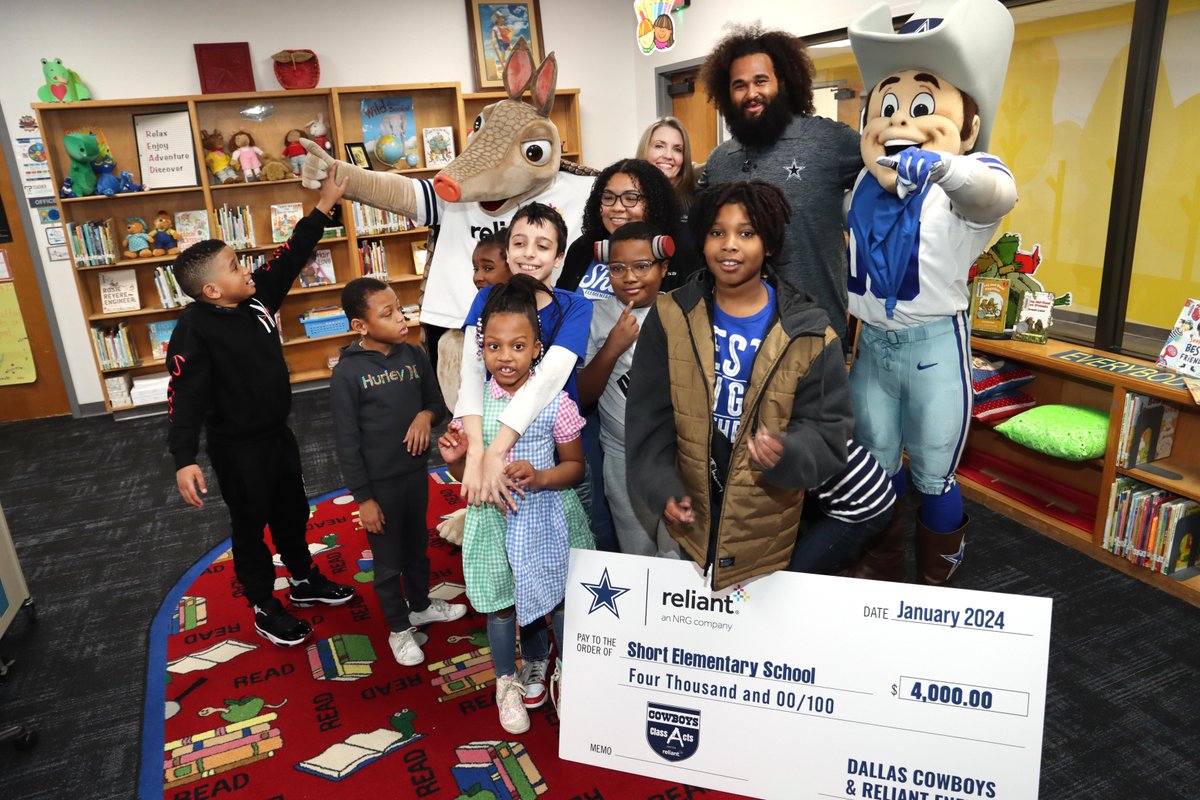 Reliant is proud to honor DFW teachers making a difference! Congratulations to our December and January #CowboysClassActs recipients, Mrs. Evans, Dunn Elementary, and Ms. Encinia-Carawy, Short Elementary. 🍎⭐️