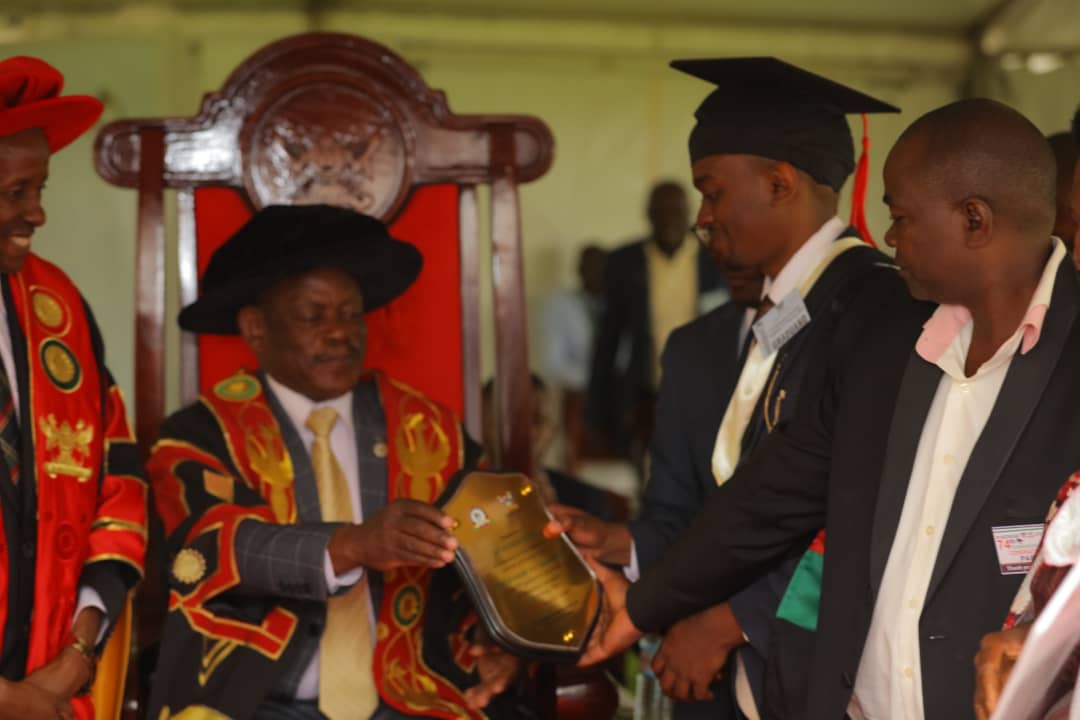 OfficialMubs's tweet photo. During the course of the #Mak74thGrad ceremony, 12,913 degrees and diplomas were awarded.  
132 PhDs 
1585 Master's degree 
11,016 Bachelor's degree
156 postgraduate diplomas
24 under graduate diplomas 
53%female and 47% male
@Makerere @ProfNawangwe @ProfMuhwezi @MUBSDRL_Centre https://t.co/cMmyBPMfuE