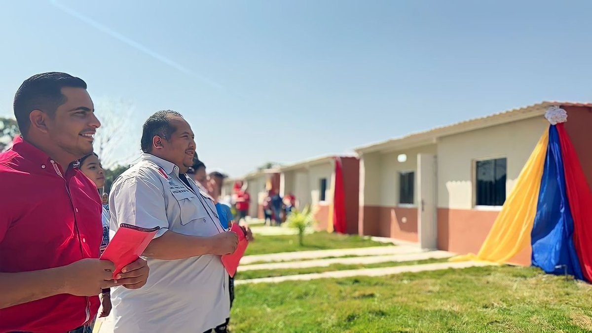 #EnVivo || Alc. <a href="/Diegorcorrales/">Diego Corrales</a> : 14 familias de nuestro  municipio están cumpliendo su sueño de una casa propia, que solo es posible en Revolución y gracias a las fuerza de un pueblo que de la mano del Pdte. <a href="/NicolasMaduro/">Nicolás Maduro</a> ha superado las adversidades #FebreroAntiimperialista