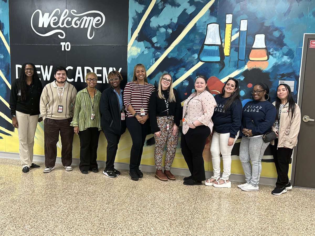 AISD_MSScience's tweet image. Thank you @Drew_AISD for hosting our first @AISD_MSScience Learning Lab! Ms. Welch and Dr. Thomas set up an informative session on Plant and Animal Cells for their students to learn and for our 7th-grade teachers to observe and provide feedback! @STARS_902 @DrFavy