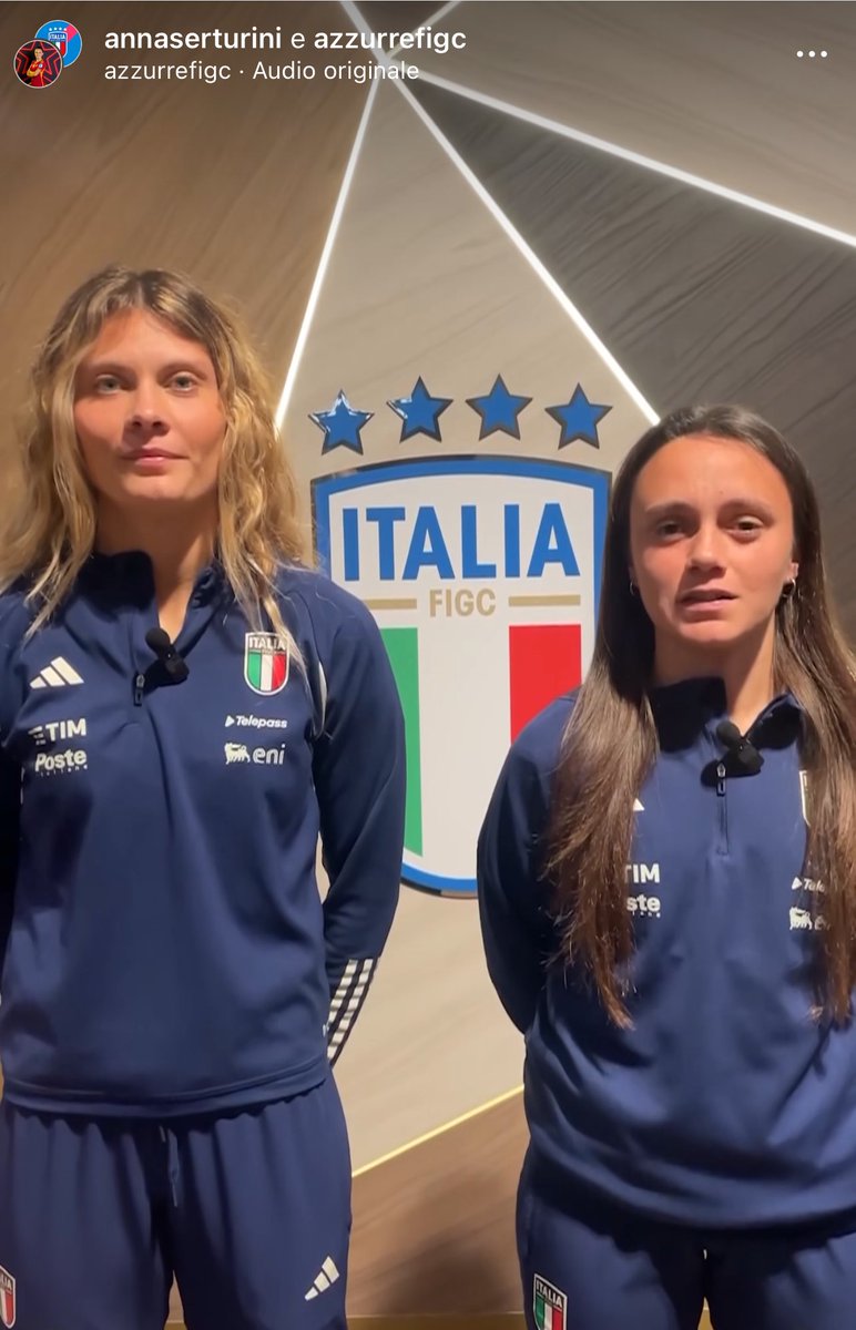 La calciatrice a sinistra #Cambiaghi è un’attaccante dell’#Inter #InterWomen e della #NazionaleFemminile….quella a destra….PURE.

#Serturini ⚫️🔵⏳👀🔥