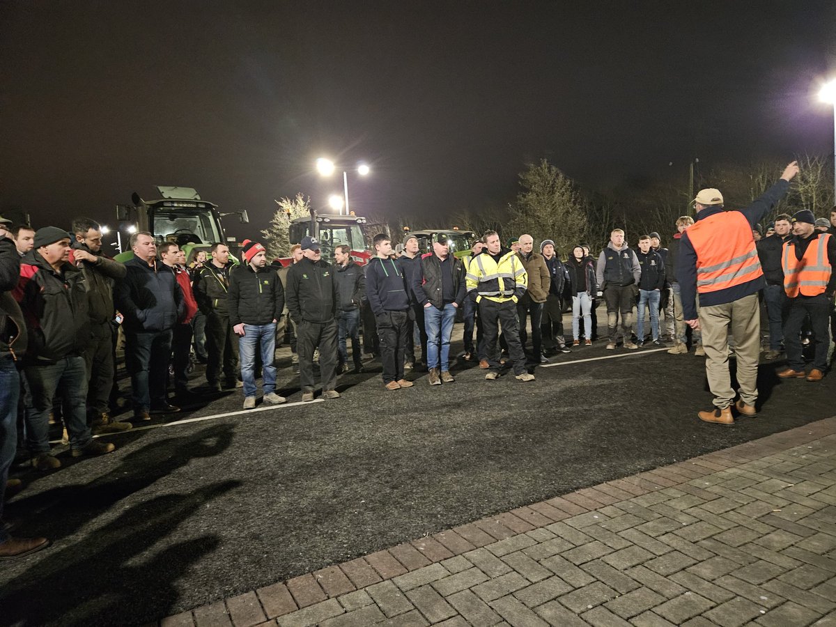 Toibin1's tweet image. Its wonderful to see farmers protest all around the country. 

The Government better wake up. 

Farmers are not going to tolerate this level of damage anymore.