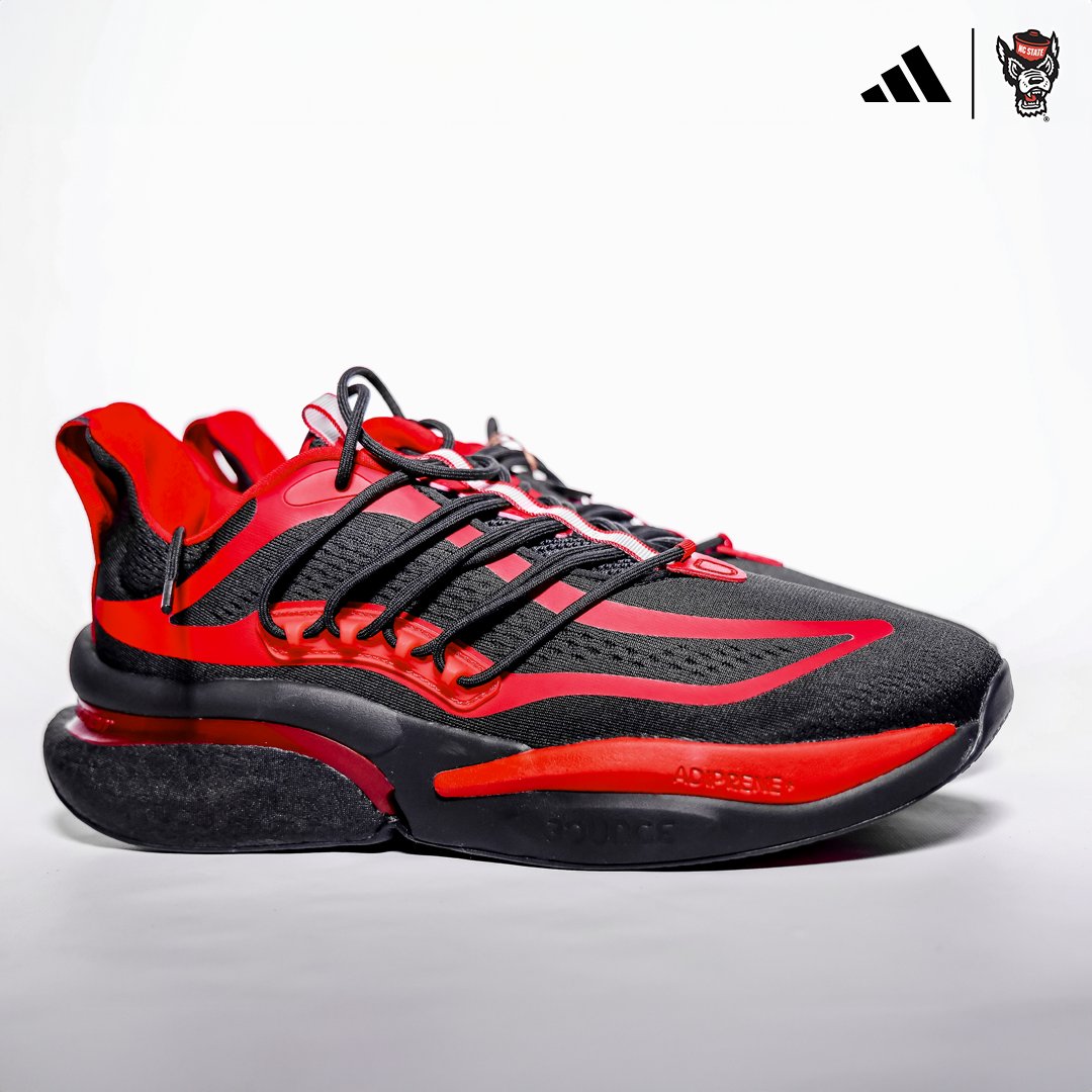 PackAthletics's tweet image. Head into 2024 with 𝓼𝓽𝔂𝓵𝓮. The new NC State Alphaboost V1 from @adidas is out NOW!

Get yours today!: adidas.com/us/nc-state-al…

#GoPack | #Adidas | #AdidasSportswear