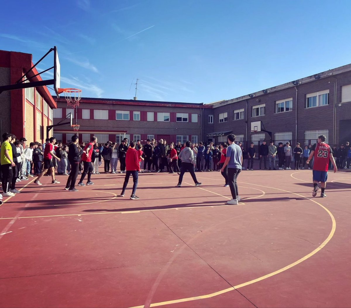 IES San Juan Bautista tweet media