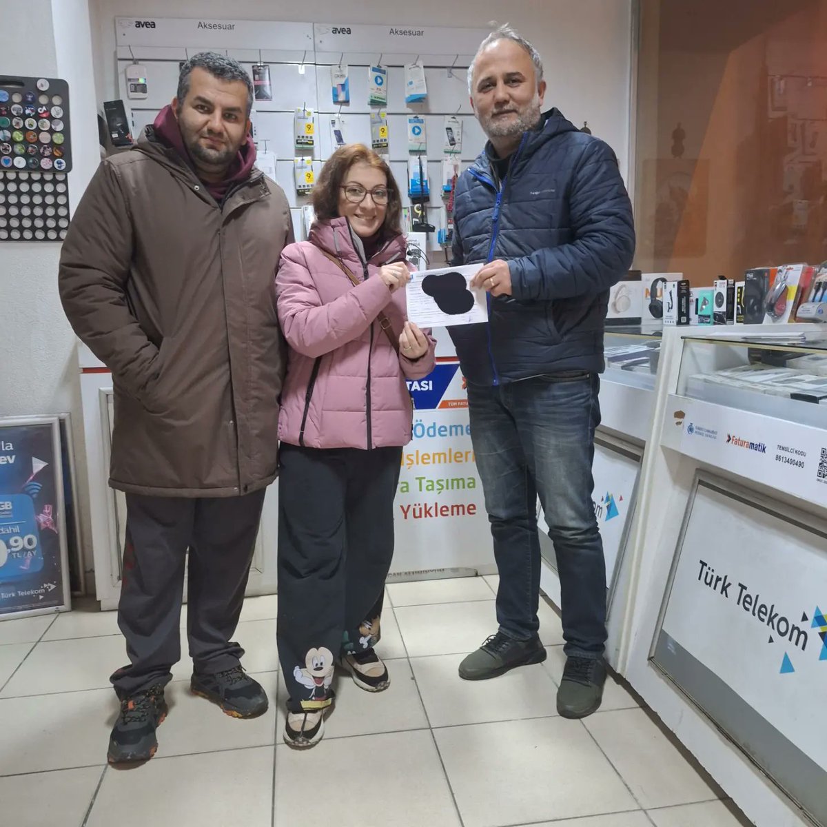 se_ib's tweet photo. Geçmişten Bugüne Kadar Hizmet Etmiş Kardeşlerimizin Yanı Sıra Yeni Seslerle Yeni Yüzlerle İYİ Partimizi Daha da Güclendirecegiz.
Cetin Bey ve Değerli Eşi, İYİ Parti Ailesine HOŞGELDİNİZ...
#iyiparti
#MeralAkşener
#bugrakavuncu
#yucelcoskun
#hürvemüstakil
#özübaşına https://t.co/FYvhaHiwzz